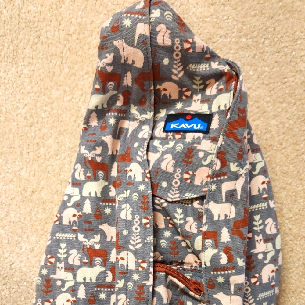 Kavu Wild Woods Cross-Body Bag Excellent Condition - Retired